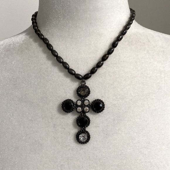 Vintage Cookie Lee Black Cross Rhinestone Necklace Bracelet Earrings Full Set - Picture 4 of 16